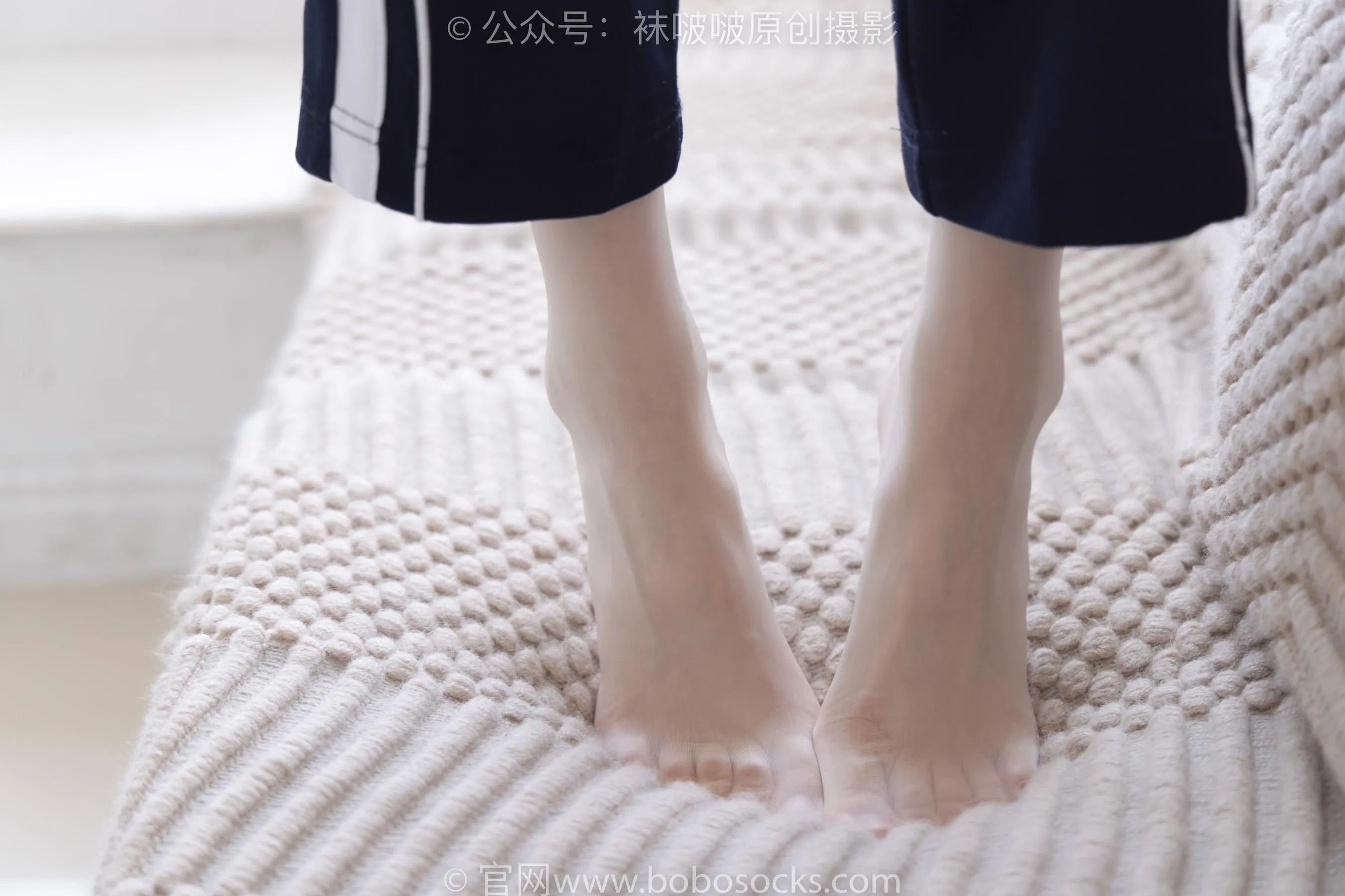 [BoBoSocks袜啵啵]NO.207 稚予-aj板鞋、白棉袜、油亮白丝、校服裤里丝[23] [53P]插图4